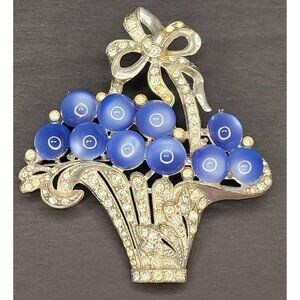 Vintage Coro Silver Tone, Blue Lucite & Clear Rhinestone Basket Brooch Pin! 33